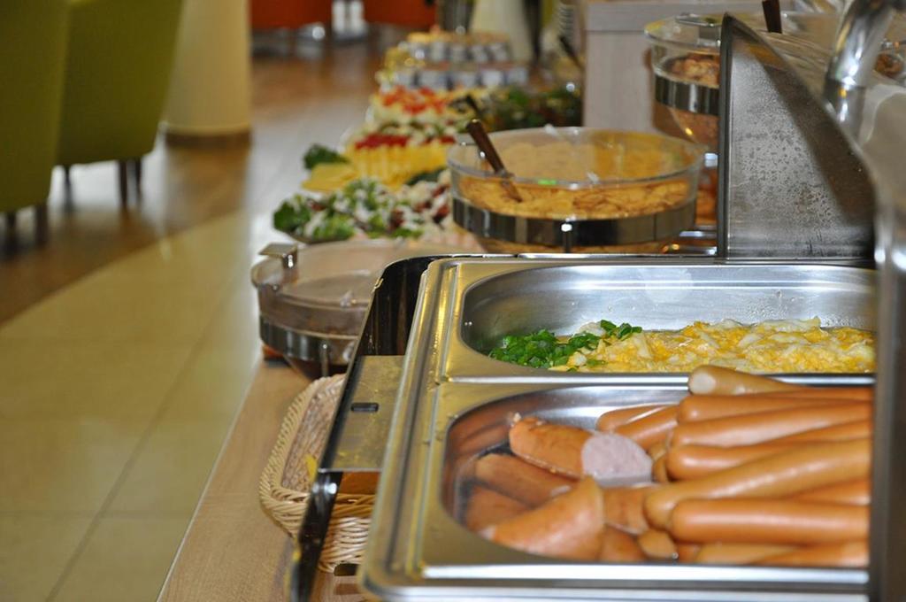Azyl Bed & Breakfast Ustronie Morskie Bagian luar foto