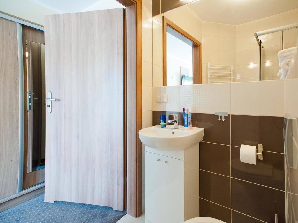 Azyl Bed & Breakfast Ustronie Morskie Bagian luar foto